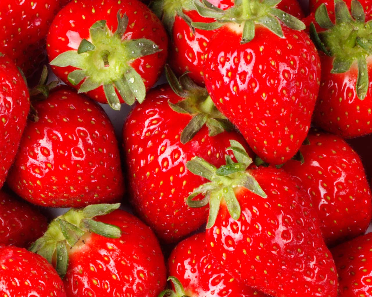 http://coastalnc.com/wp-content/uploads/2011/05/strawberries1.jpg